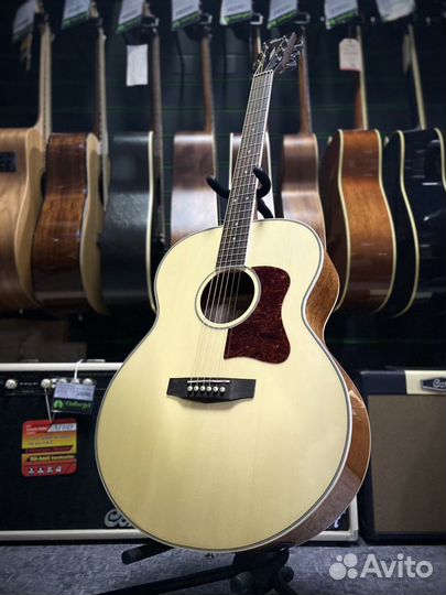 Cort CJ-Medx электроакустическая гитара джамбо