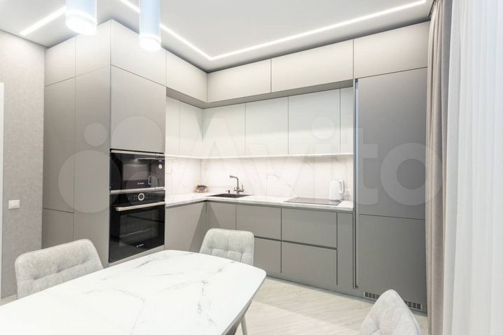 3-к. квартира, 92 м², 9/17 эт.