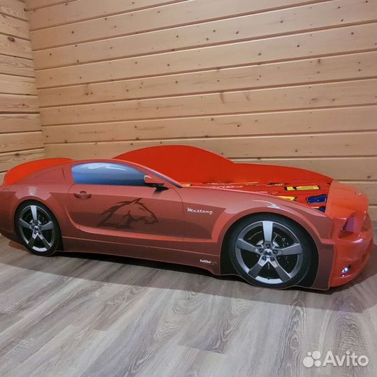 Детская кроватка машинка