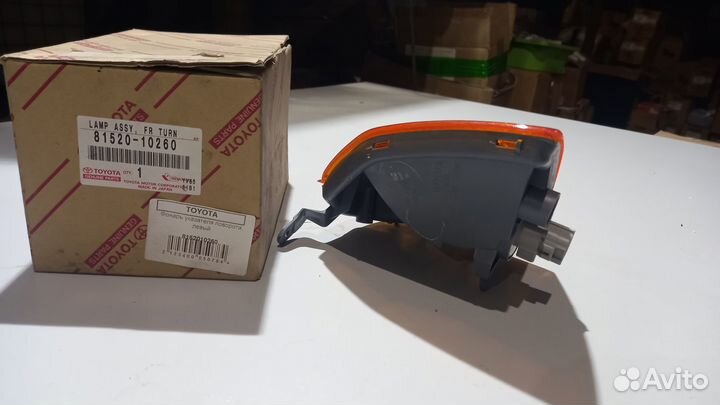 Фонарь указателя поворота левый Toyota starlet