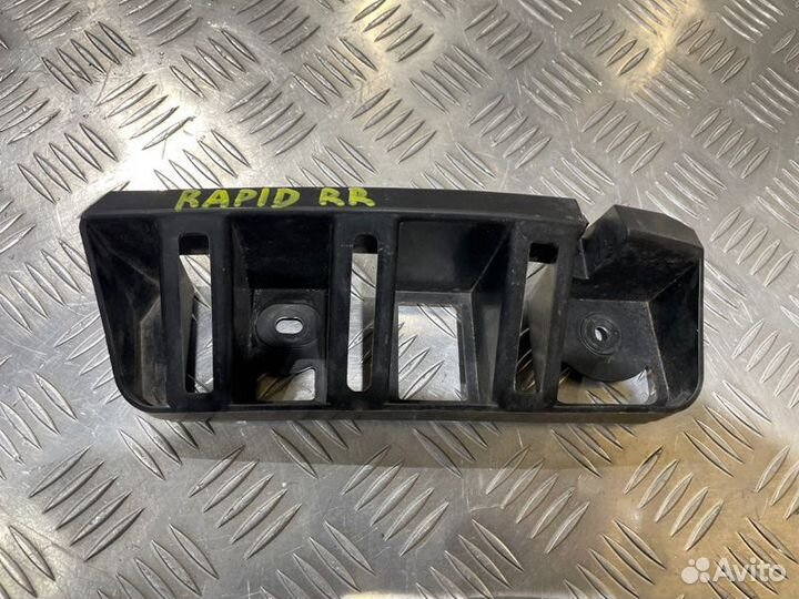 Кронштейн бампера задний правый Skoda Rapid CZC