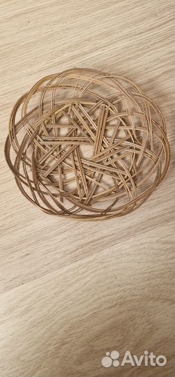 Плетеная тарелка