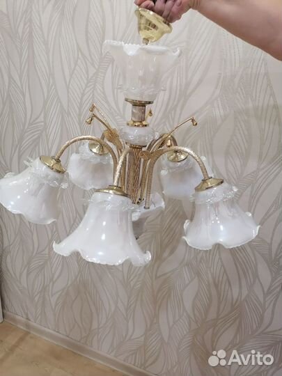 Люстра потолочная 5 рожковая лампочки Е14 б/у