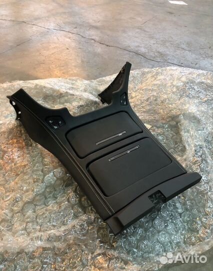 Подстаканник в сборе / Центральная консоль GM 2348