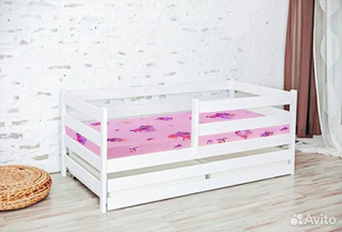 Кроватка от 2х лет из массива высокий борт софа эк