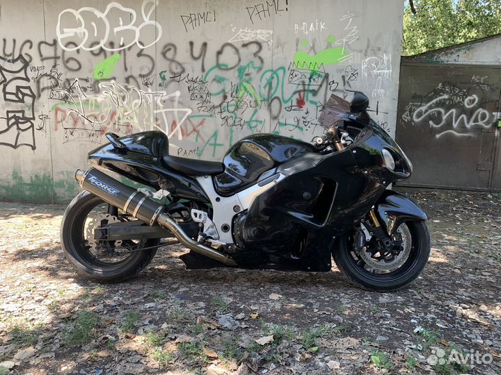 Suzuki gsx1300r hayabusa