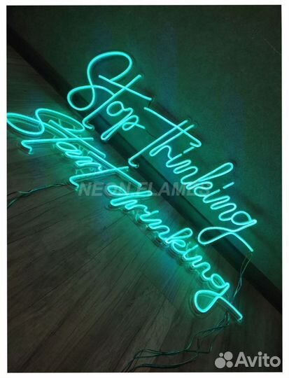 Неоновая вывеска