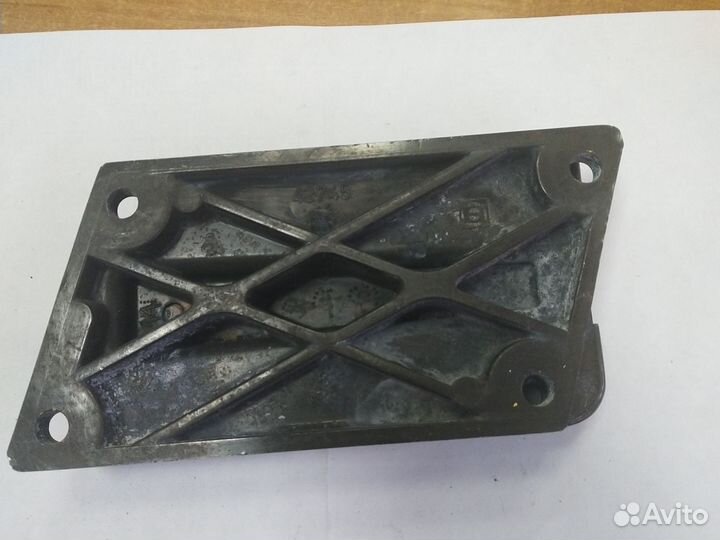 Кронштейн зеркала Setra