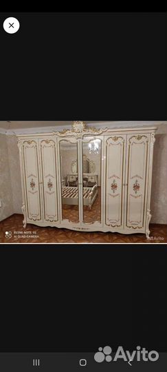 Спальный гарнитур