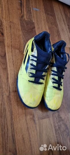 Бутсы футбольные сороконожки детские