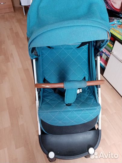 Коляска прогулочная