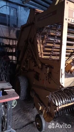 Пресс-подборщик New Holland 848, 1996