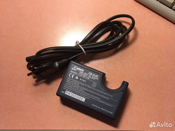 Зарядка к цифровику (есть разные)