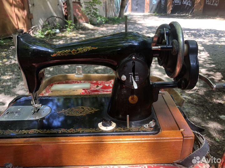 Швейная машинка подольская ручная СССР