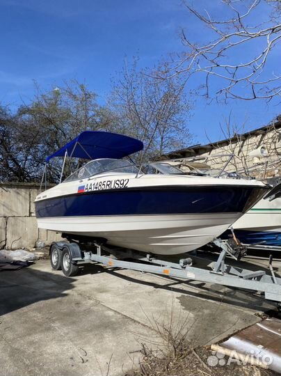 Катер Bayliner 210cu