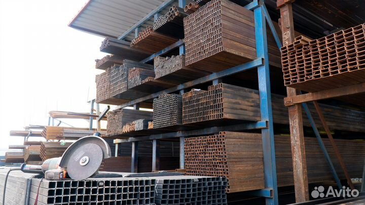 Профлист 6м*1,15, труба квадратная, арматура