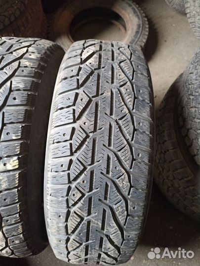 Tigar SUV Ice 215/65 R16