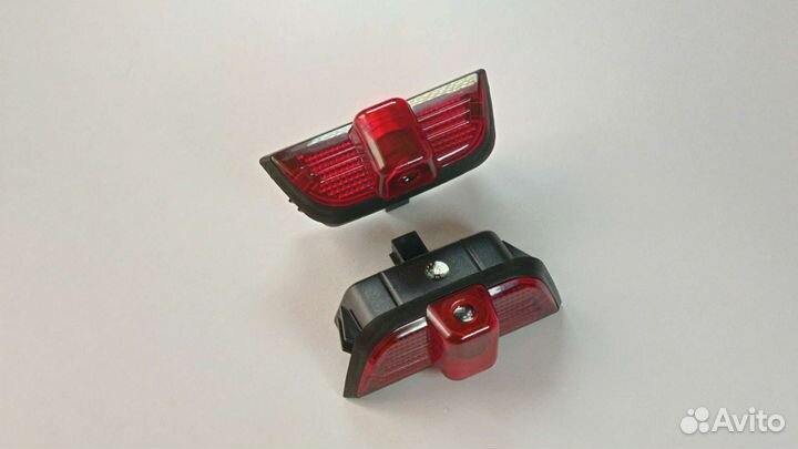 4 плафона подсветки с проекцией логотипа