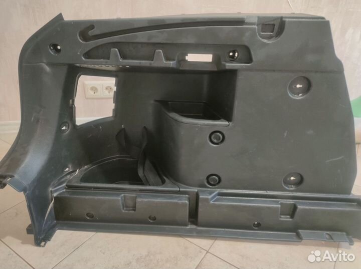 Обшивка багажника vesta св
