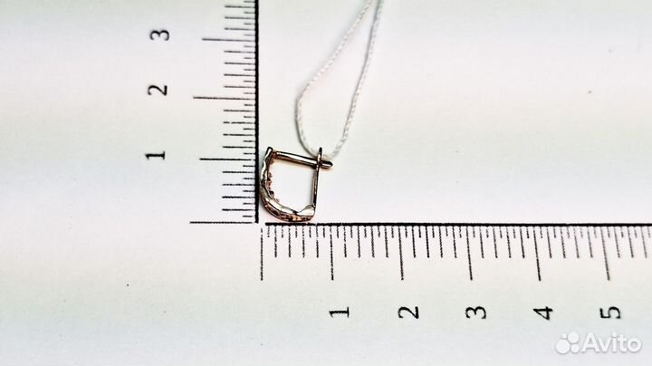 Золотые серьги с фианитом