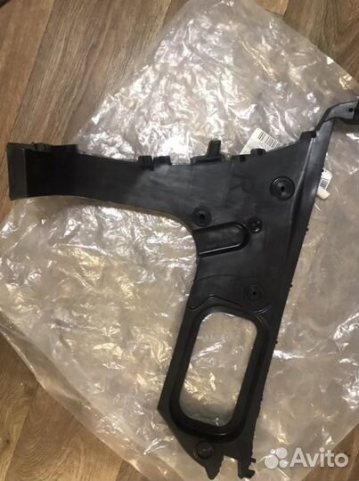 Бампер Audi Q7-09-нижняя часть rh