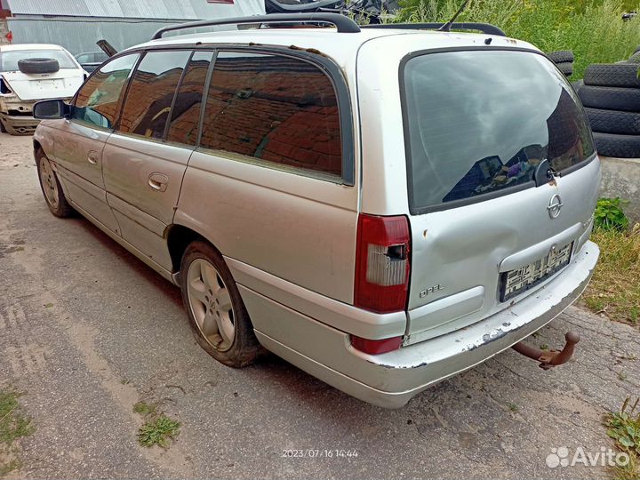 Opel Omega B универсал 2.2 TDI МКПП Рестайлинг