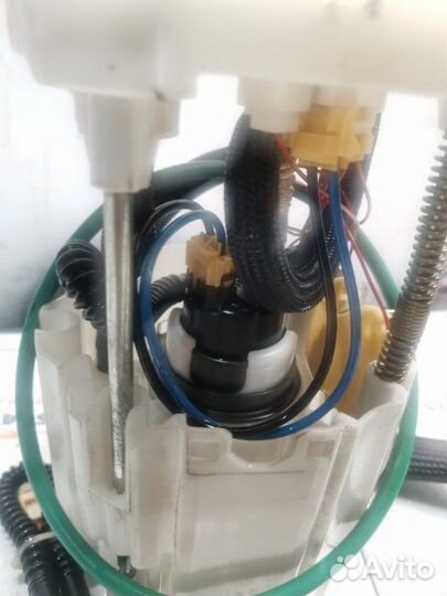 Топливный насос Volvo V60 2.0 дизель D5204T 2014