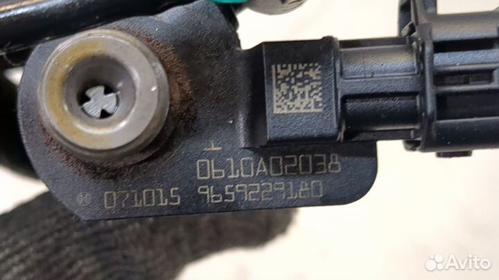 Форсунка топливная Land Rover Freelander 2