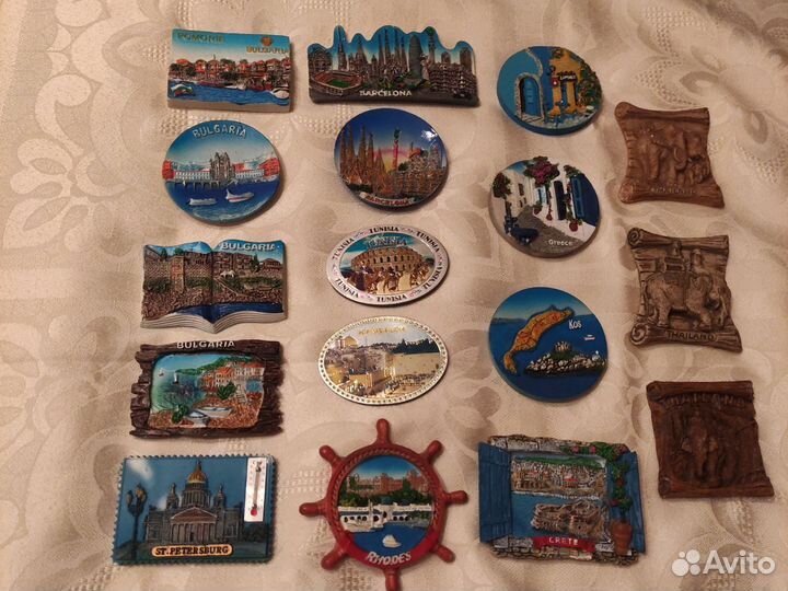 Магниты на холодильник из разных стран
