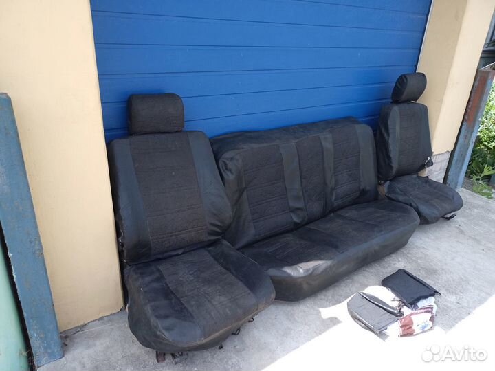 Сиденья Mercedes-Benz W124 + чехлы к ним