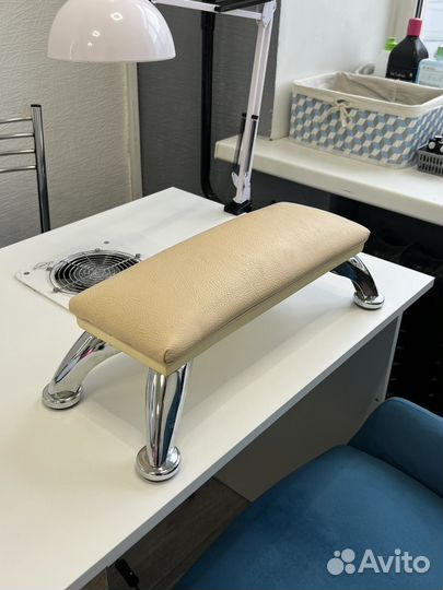 Подставка маникюрная