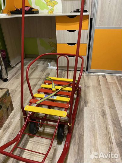 Детские санки с колесами