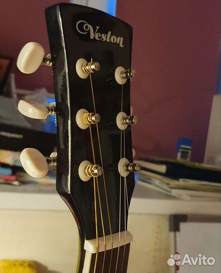 Акустическая гитара