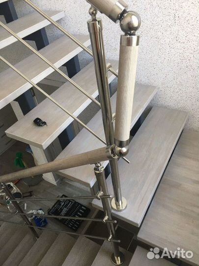 Межэтажная лестница / Лестница деревянная