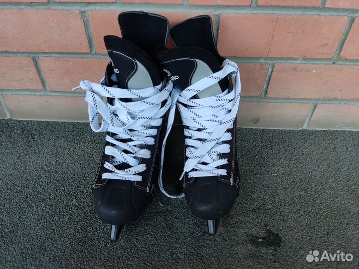 Коньки хоккейные