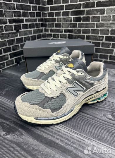 Кроссовки New Balance 2002R