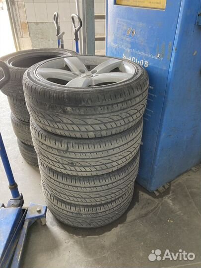Accelera Ultra 2 235/40 R18