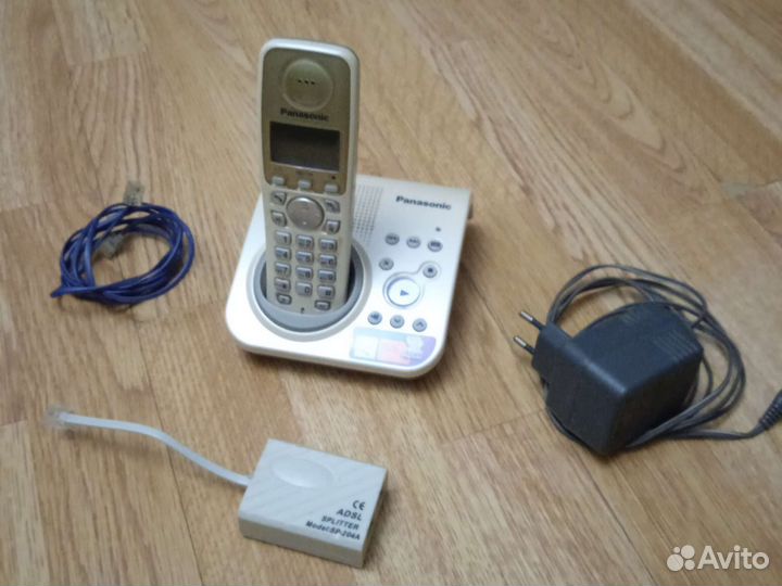 Телефон Panasonic на дачу или в гараж