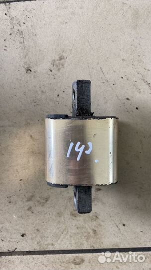 Кронштейн двигателя АКПП Mercedes Benz W220