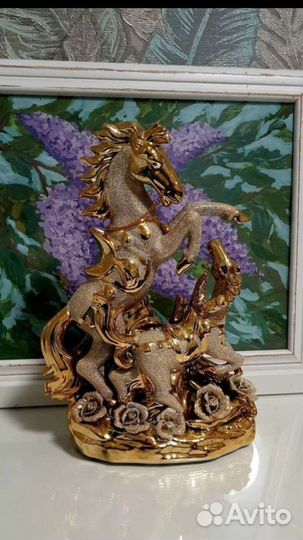 Лошадь керамическая интерьерная статуэтка