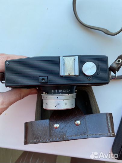 Фотоаппараты зенит, смена, вспышка, экспонометр