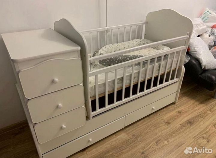 Детская кроватка
