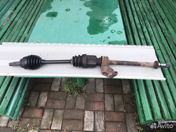 Привод передний правый Мазда 3 вк оригинал, бу