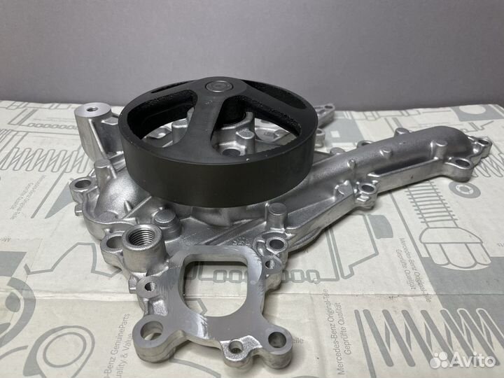 Помпа Мерседес OM276 Новая Оригинальная