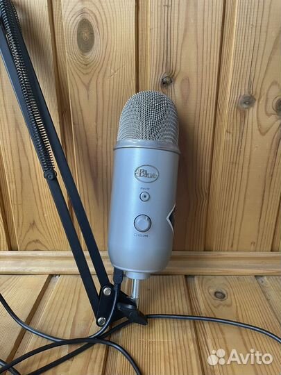 Микрофон студийный blue yeti