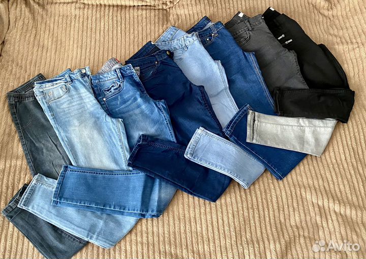Много джинсов