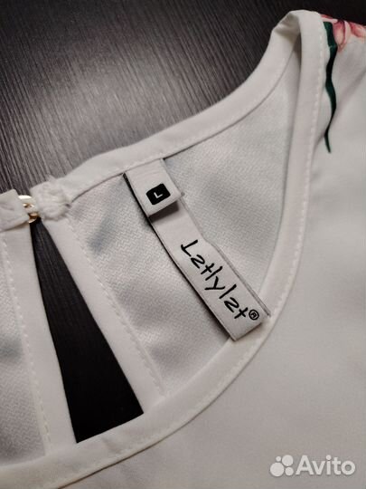 Костюм с шортами женский