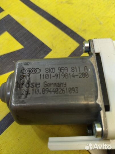 Мотор стеклоподъемника задний левый Audi A4 седан