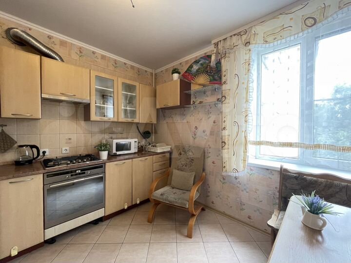 2-к. квартира, 70 м², 4/6 эт.