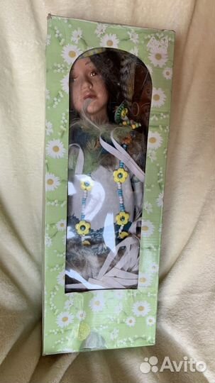 Фарфоровая интерьерная кукла